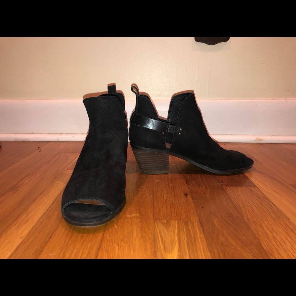 Lucky Brand short boot